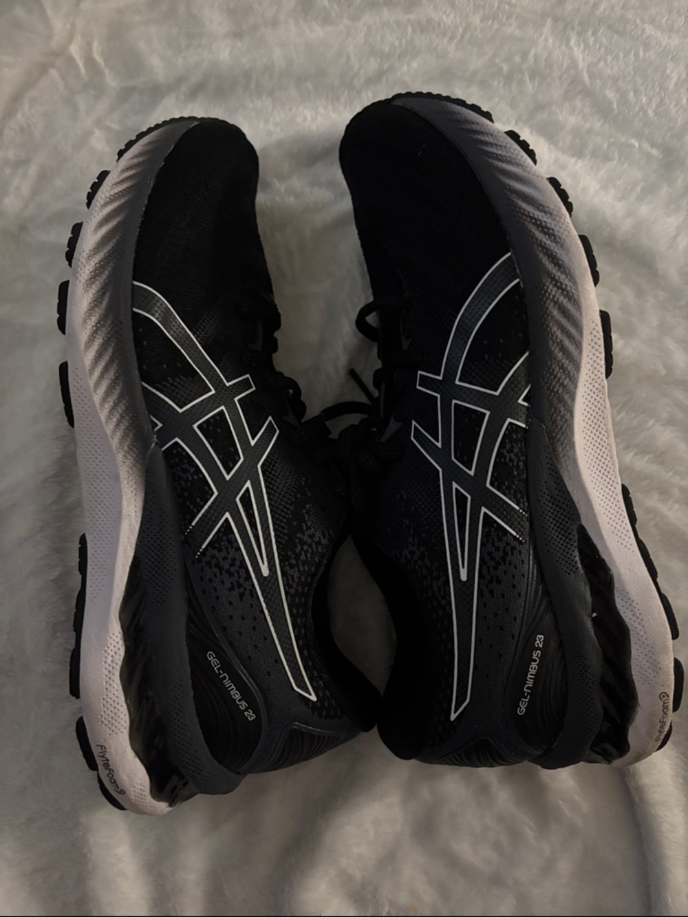 ASICS Black and White Athletic Running Shoes women’s size 8.5